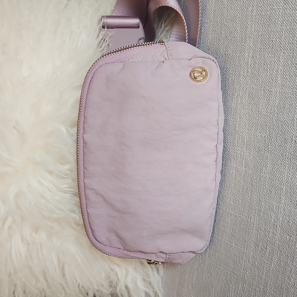 lululemon athletica Handbags - Lululemon Everywhere Belt Bag in Antoinette